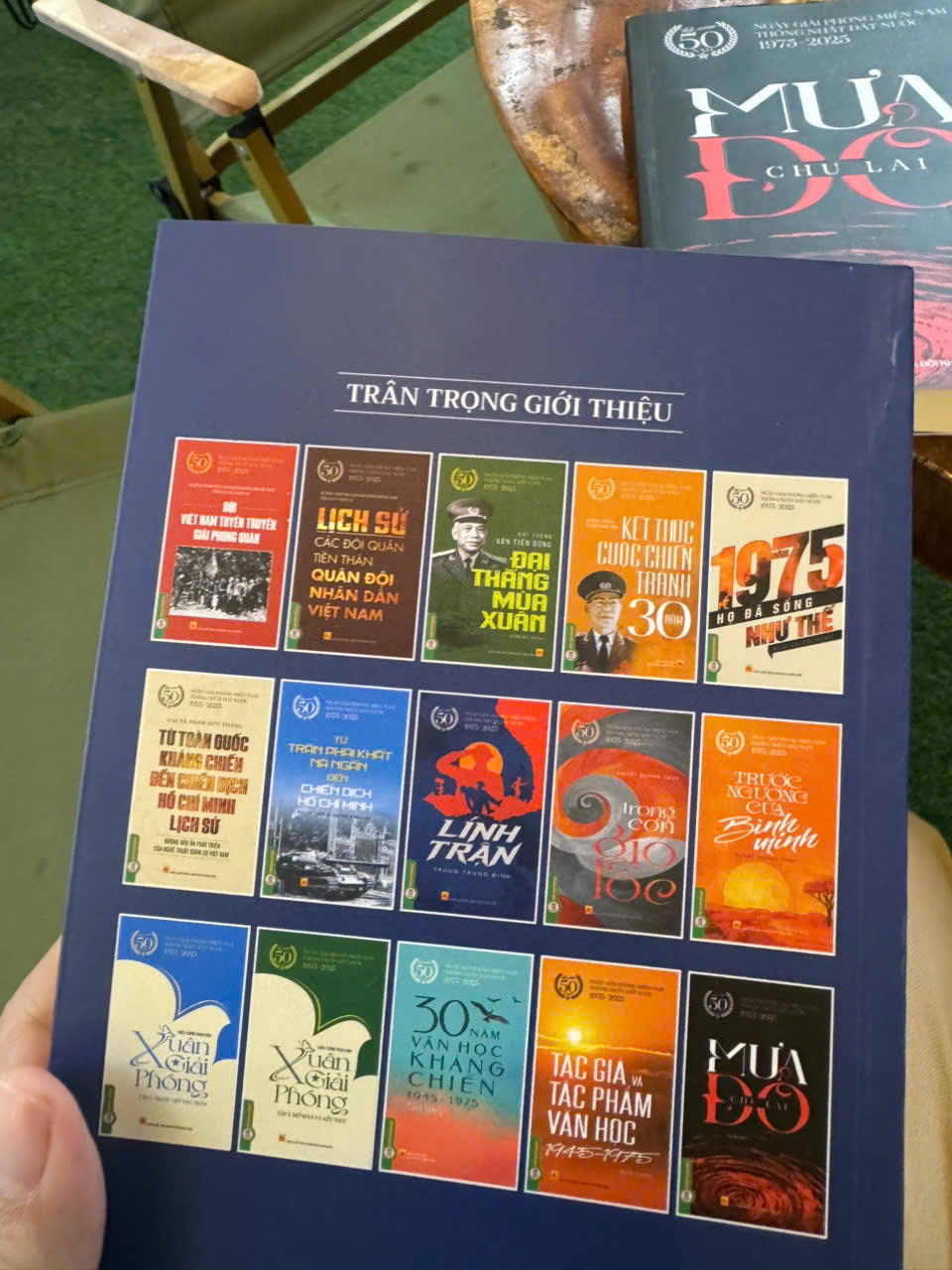 (Combo 2 cuốn) LÍNH TRẬN - MƯA ĐỎ - Vietnambook