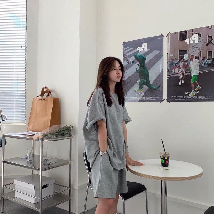 Bộ thể thao nữ mùa hè mặc nhà Form dáng rộng vải Ô xốp mềm mát màu xám xinh. MET SHOP