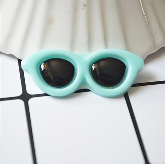 Chuyên Charm * Charm mắt kính sành điệu cho các bạn trang trí vỏ điện thoại, làm Jibbitz, DIY