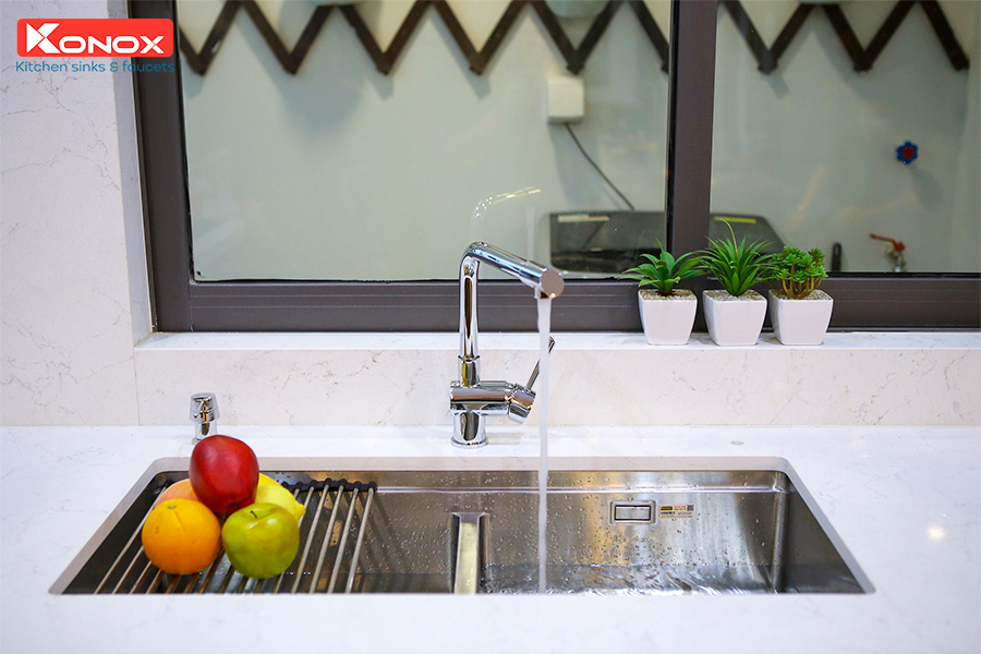 Vòi rửa bát Konox, Model KN1205 , Inox 304AISI tiêu chuẩn châu Âu, mạ PVD 5 lớp sáng bóng Hàng chính hãng