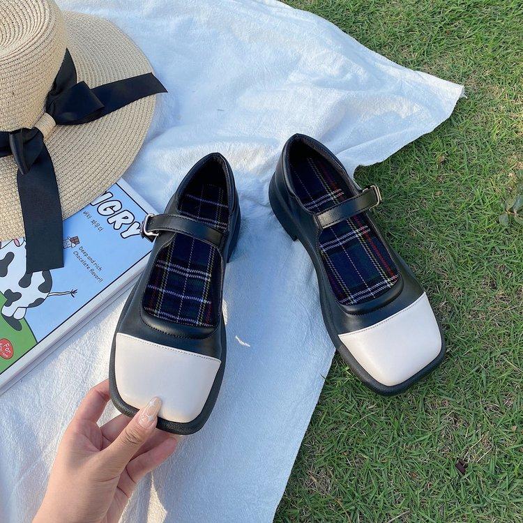 Giày Nữ Đế Bằng Mũi Vuông Thời Trang Cá Tính