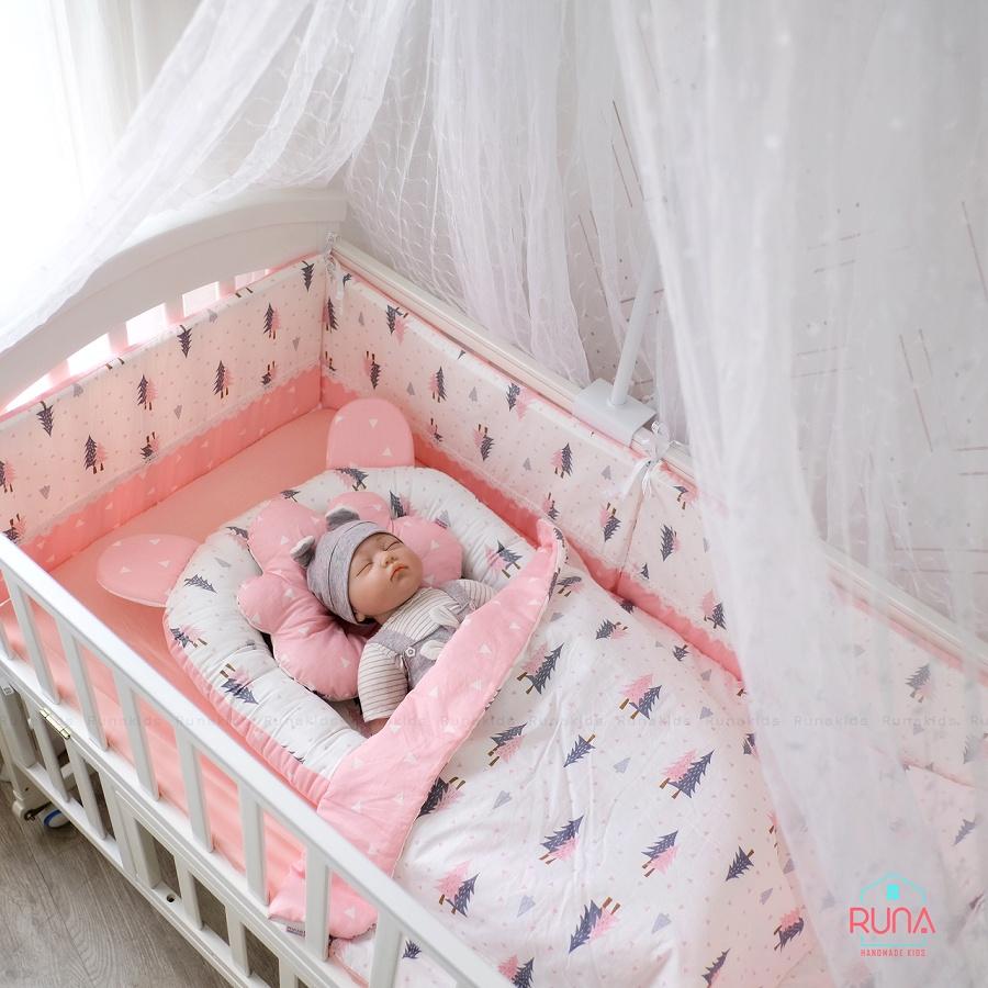 Combo nôi, gối chống bẹt đầu và chăn cho bé sơ sinh RUNA KIDS chất liệu Cotton Hàn 100%, mềm mịn, an toàn cho da bé