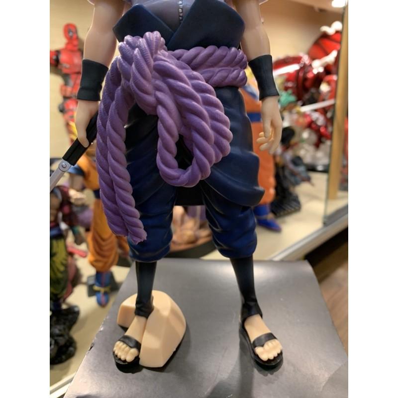 Mô Hình Figure Naruto Uchiha Sasuke đứng cấm kiêm 29cm
