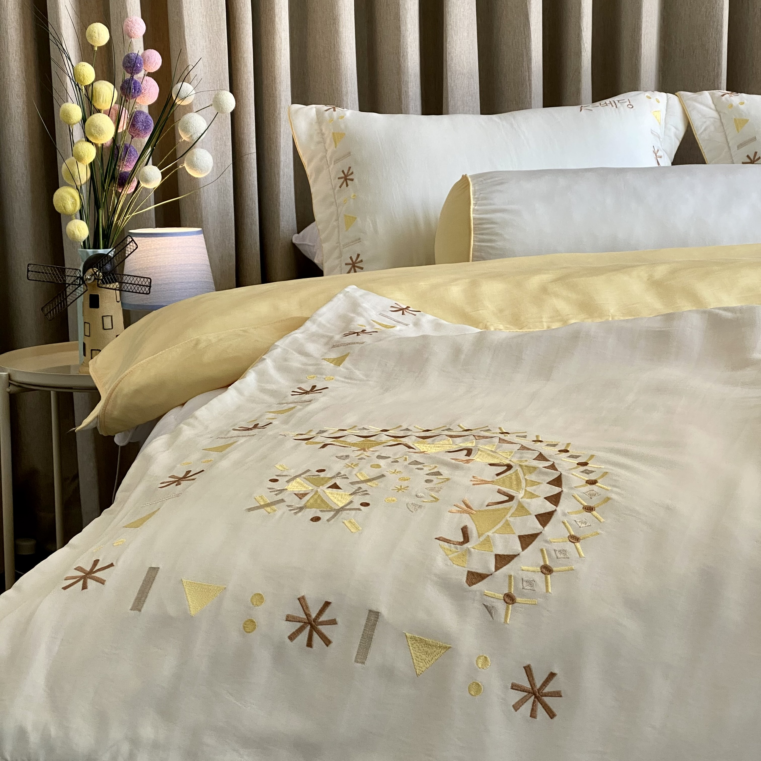 Chăn bốn mùa Hàn Quốc K-Bedding by Everon MicroTencel Vàng KMTS102 200*220cm