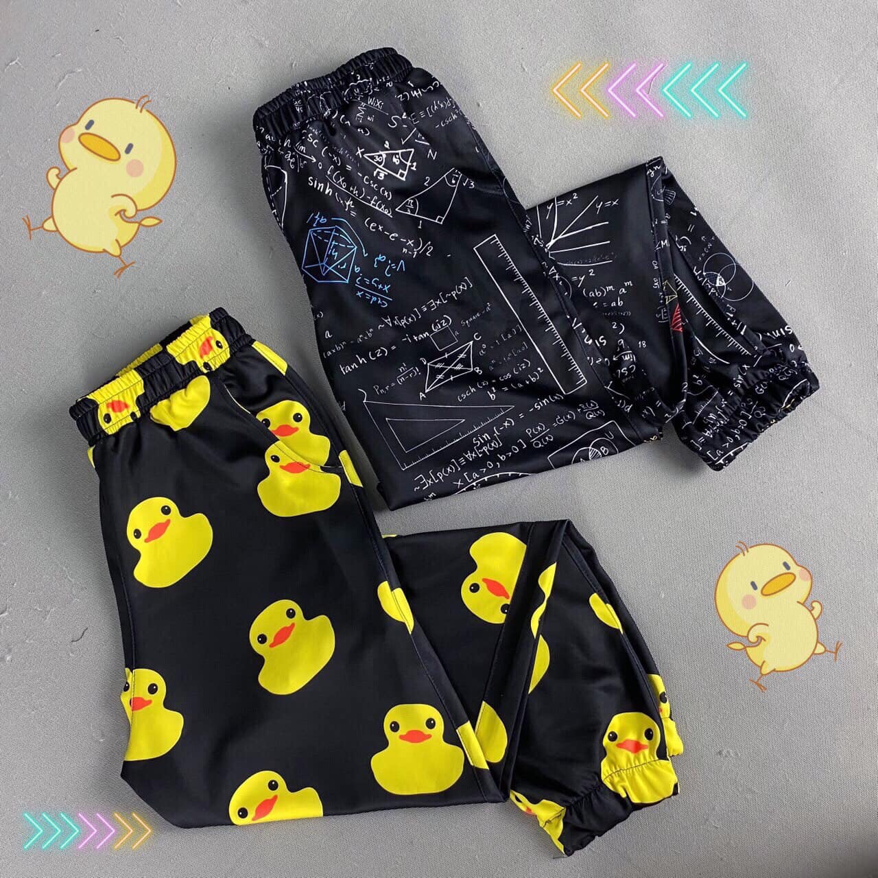 (M L XL, 40-70KG) Quần dài thun cartoon unisex nam/nữ. Quần dài pants hoạt hình. Quần dài thun cào. Quần cartoon unisex nam/nữ. Quần thun dài unisex. Họa tiết: cún/chó snoopy - vịt vàng - báo hồng the pink panther - thú mỏ vịt perry - con rối sesame - gà