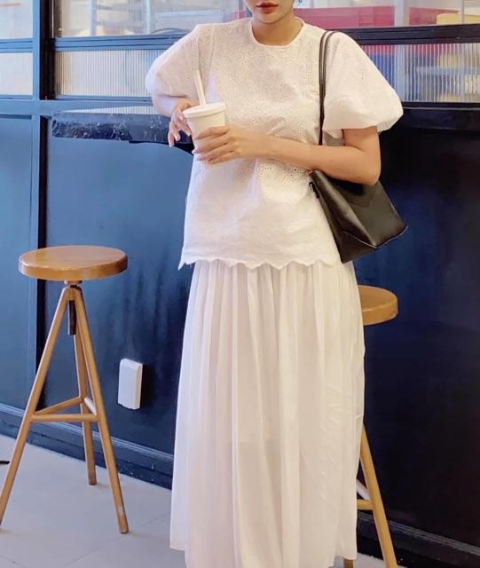 ÁO REN HOA ĐỤC LỖ TAY BỒNG 2020