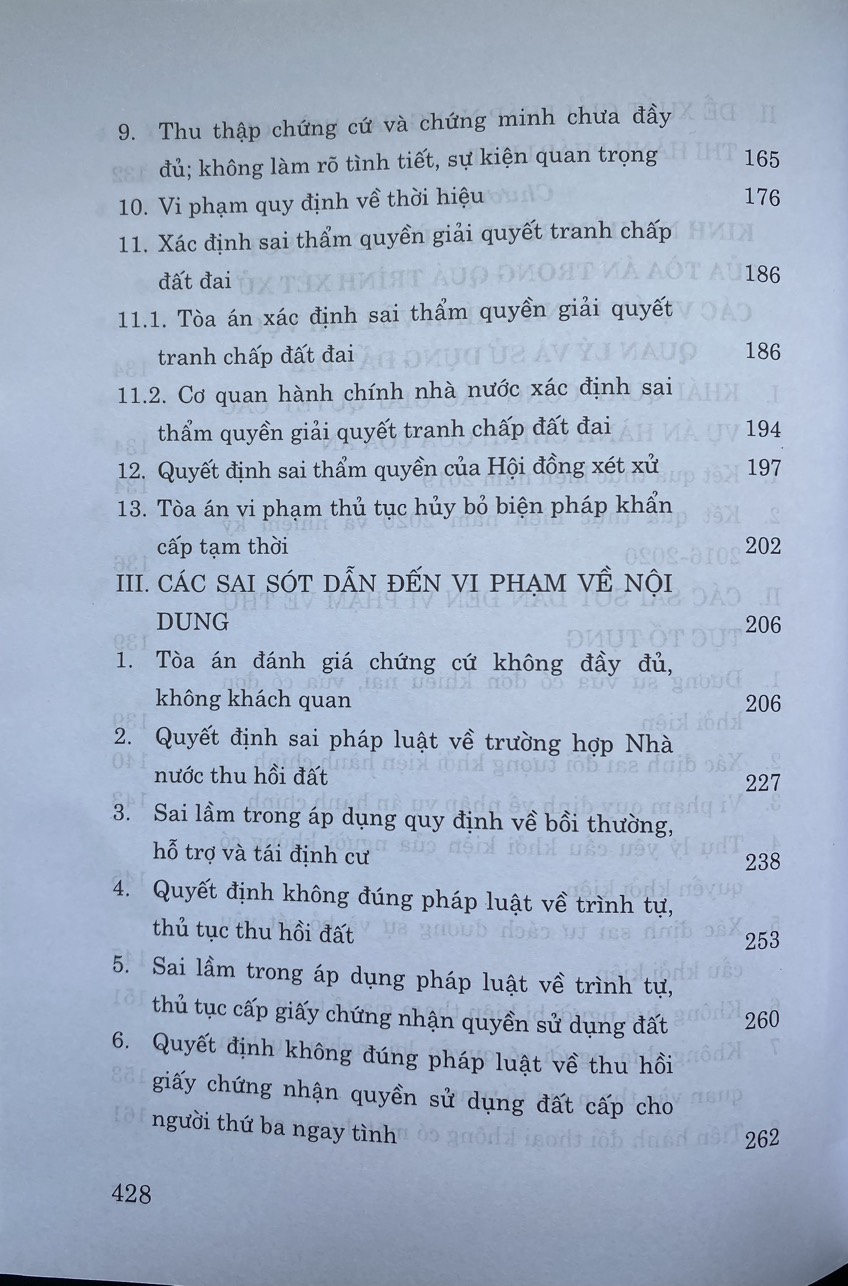 Giải quyết tranh chấp hành chính trong lĩnh vực quản lý đất đai - Phát hiện vi phạm và xử lý vướng mắc (Sách chuyên khảo)