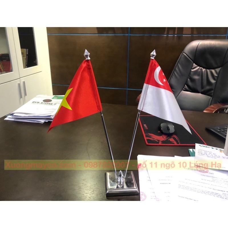 Cờ để bàn inox đế vuông Việt Nam - Singapore