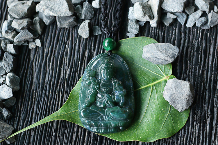 Mặt Dây Chuyền Đại Thế Chí Bồ Tát Chalcedony Ngọc Quý Gemstones GA70