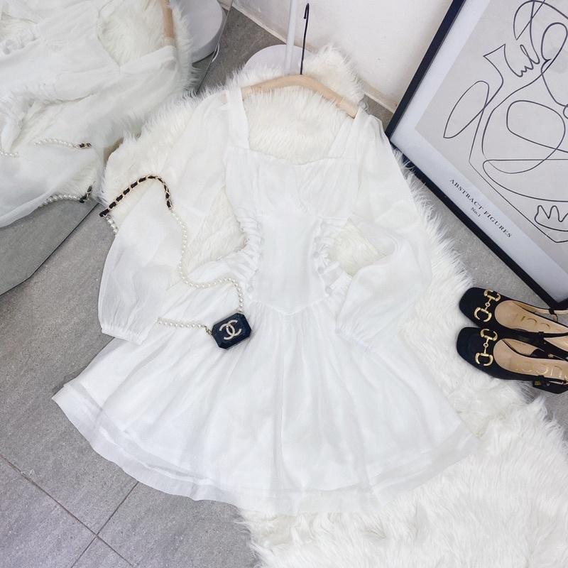 ĐẦM TRẮNG CỔ VUÔNG XOÈ ĐAN DÂY EO