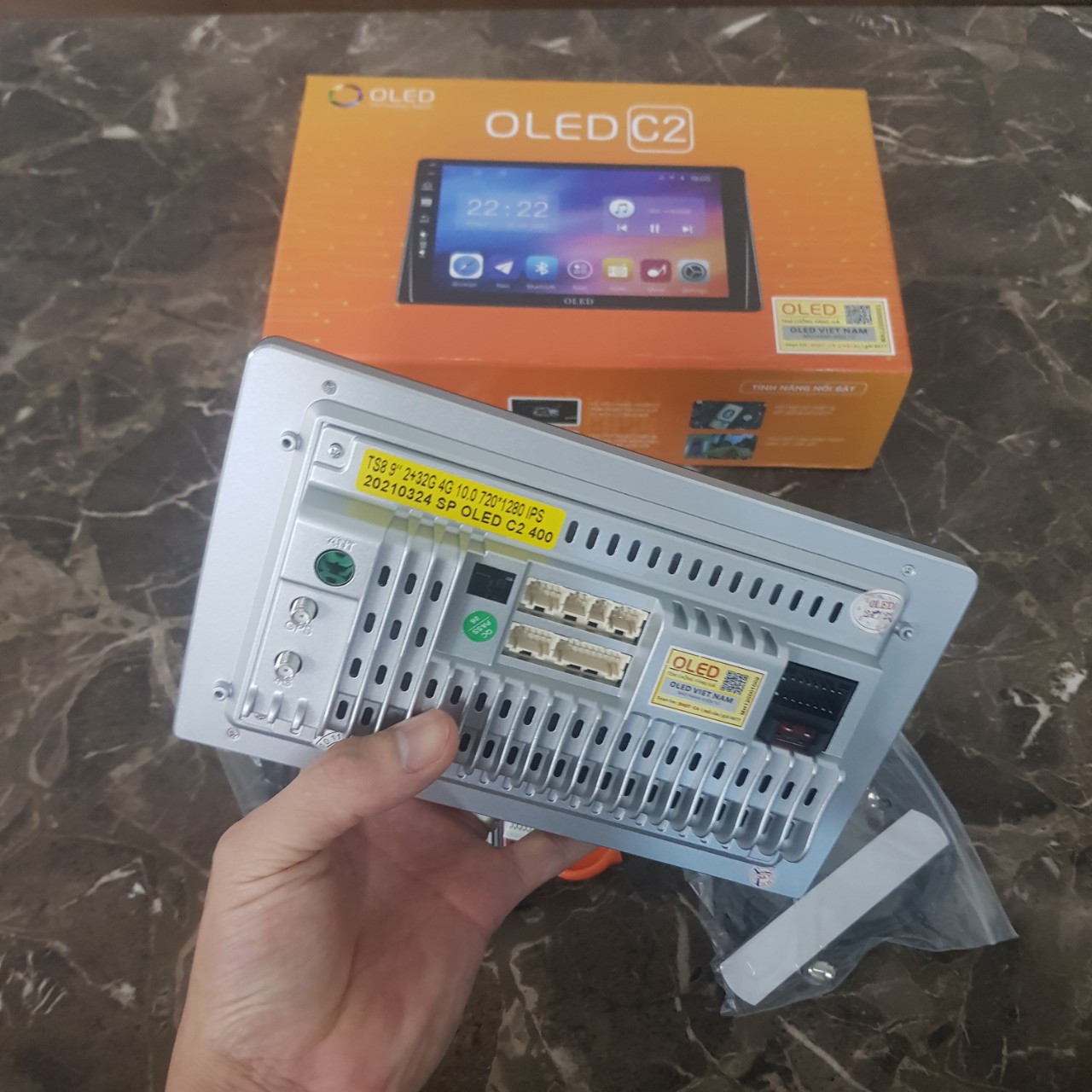 Màn hình DVD Android ô tô cao cấp OLED - C2 kết nối Wifi, 4G độ phân giải 1280*720