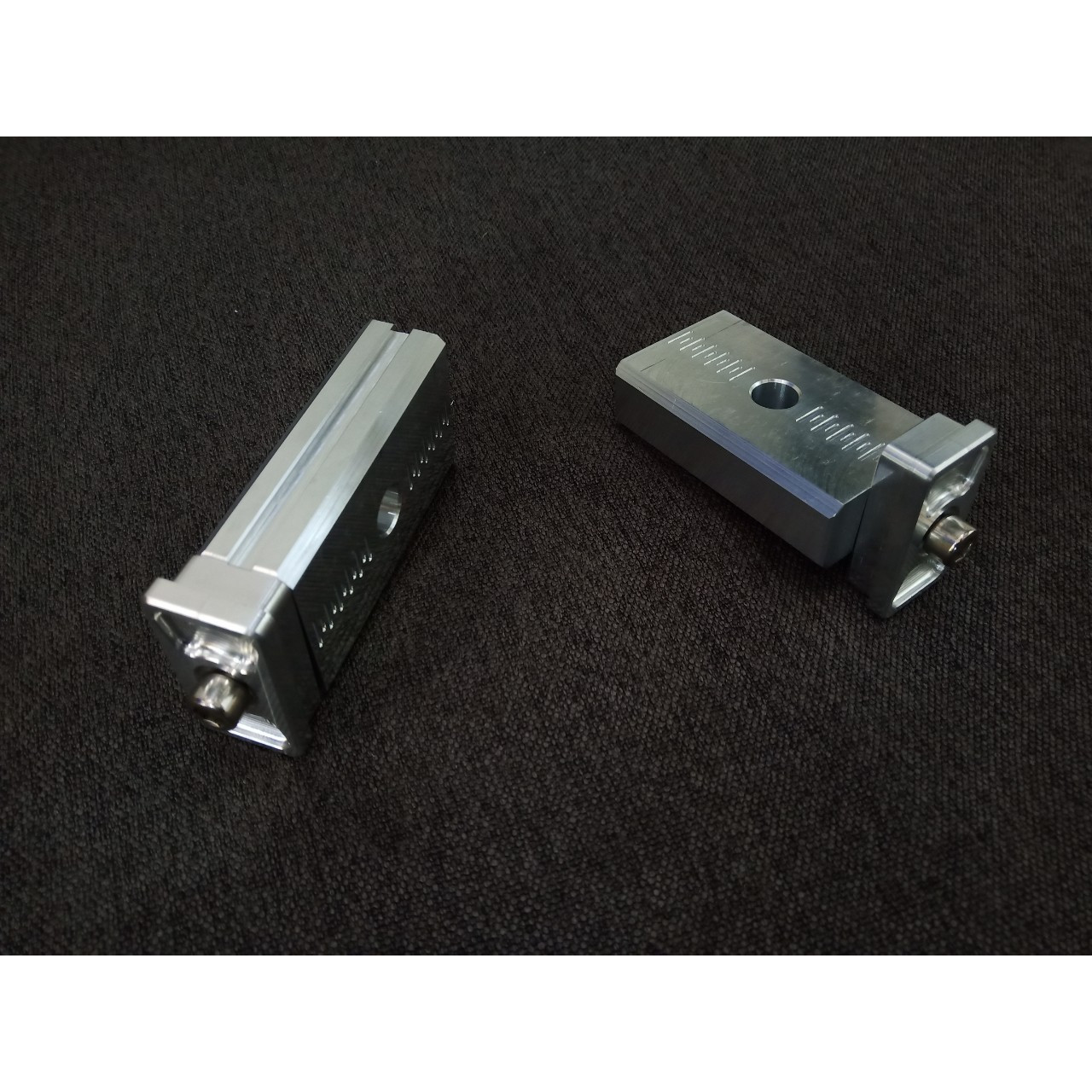 Tăng sên âm CNC cho xe máy 1 cặp tặng bao tay xe máy