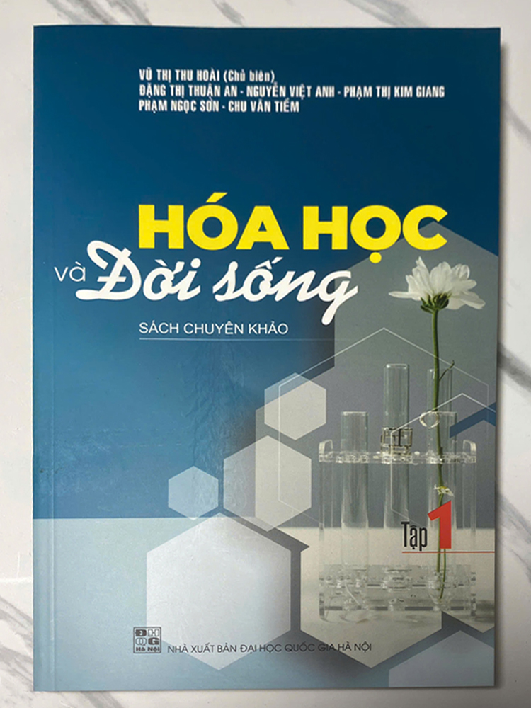 Sách - Hóa học và Đời sống Tập 1 (Sách chuyên khảo)