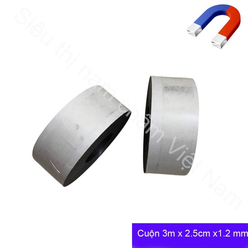 Nam châm cuộn kích thước 2.5cm x 3m x 1.2mm có keo