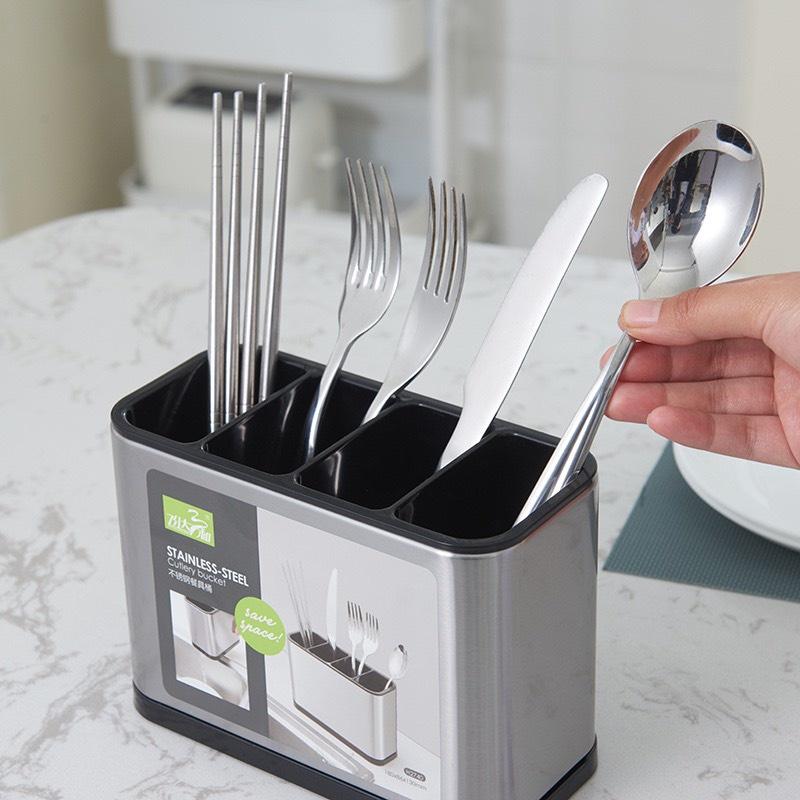 Hộp Nhựa 4 Ngăn Đựng Dao - Muỗng - Nĩa Để Bàn Ăn Bọc Thép Không Gỉ