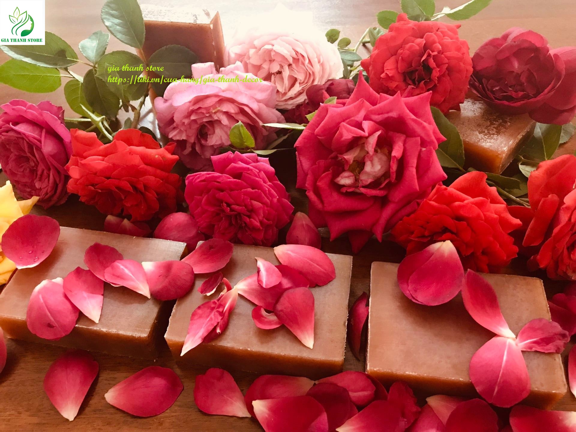 Xà bông thiên nhiên Sinh Dược Hoa Hồng [Bản Giới Hạn] Rose Handmade Soap 100gram làm sạch sâu,ngừa mụn, dưỡng da, sáng da, se khít lỗ chân lông