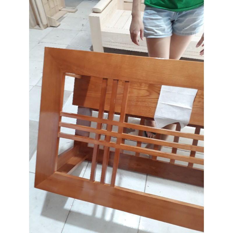 Bàn ghế phòng khách làm bằng gỗ sồi 100%