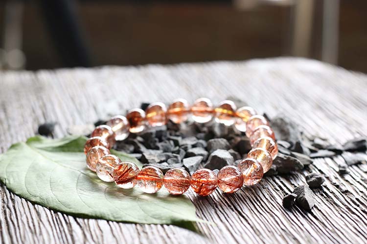 Vòng Thạch Anh Tóc Đỏ Myanmar 8.5mm Ngọc Quý Gemstones VT122