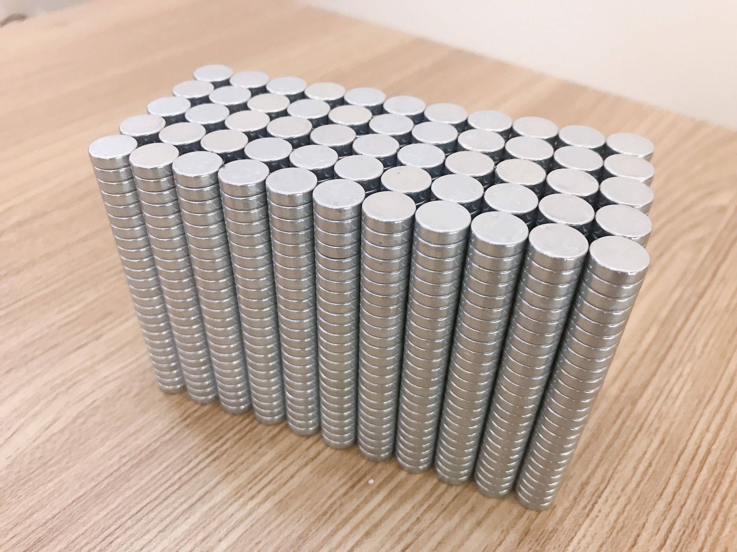 50 Viên Nam Châm Đất Hiếm Loại Tròn 10x3mm Mạ Kẽm Lực Từ N35 Cực Mạnh
