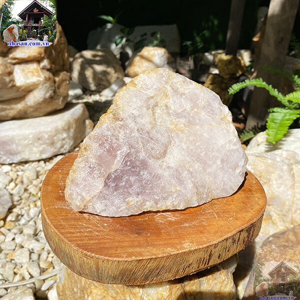 Đá thạch anh hồng thô tự nhiên tuyệt đẹp - 1.9kg