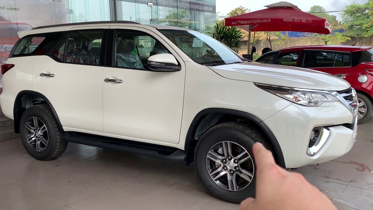 Logo chụp mâm, ốp lazang bánh xe ô tô Fortuner 2017-2020 - Kích thước sản phẩm: Đường kính: 13.3cm, cao: 3cm - Chất liệu: Nhựa ABS + Hợp kim nhôm