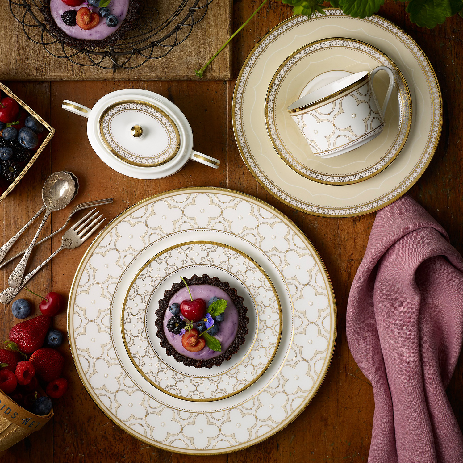 Bộ Bàn Trà / Coffee 15 Món Noritake dòng Trefolio Gold sứ xương cao cấp