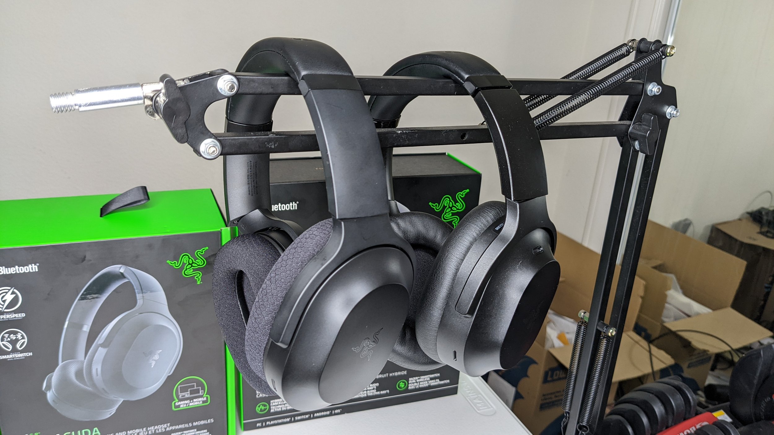 Tai nghe Razer Barracuda-Wireless Multi-platform Gaming and Mobile Headset_Mới, hàng chính hãng