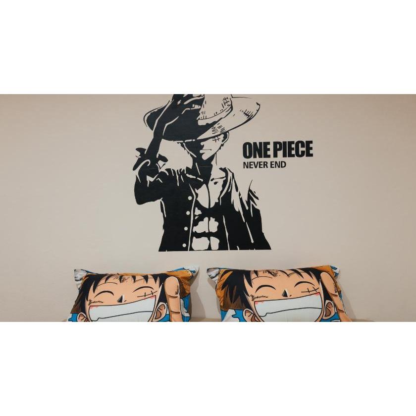 Decal One Piece Dán Tường Monkey D. Luffy (75 x 78 cm) Decal Cao Cấp AmyShop