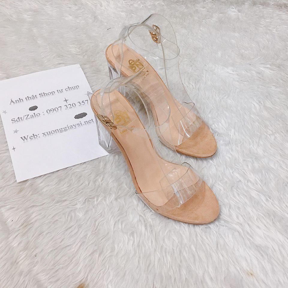 Hàng y hình Giày cao gót sandal 9 phân bản trong T&amp;T