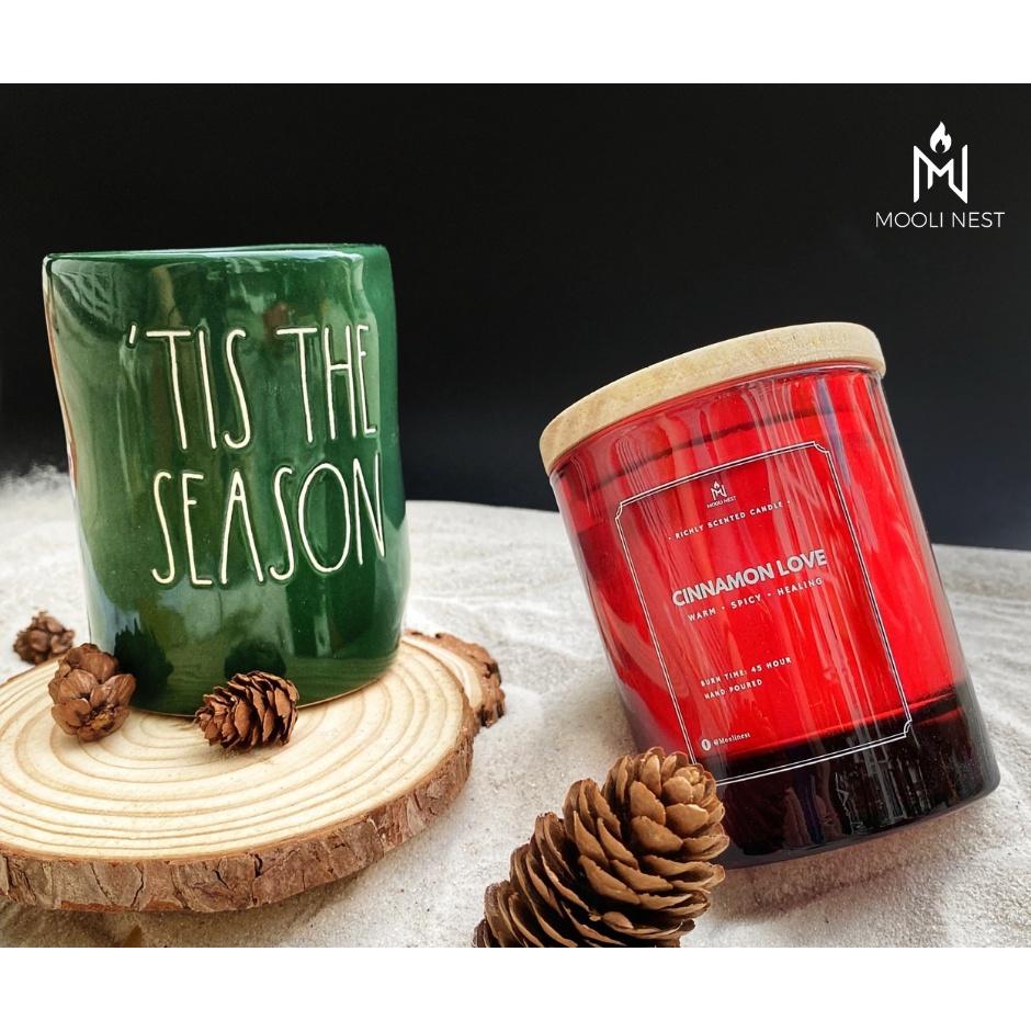 Combo nến thơm thư giãn, trang trí phòng MOOLI NEST Cinnamond Love x Tis The Season - Kẹo Quế cay và Bánh Táo thơm lừng