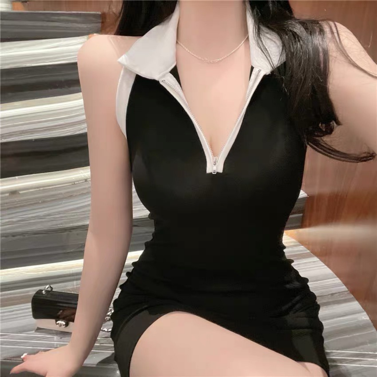 Đầm body  cổ yếm hở lưng dáng ngắn trên gối sexy quyến rũ màu đen mặc đi tiệc đi chơi phong cách Hàn quốc