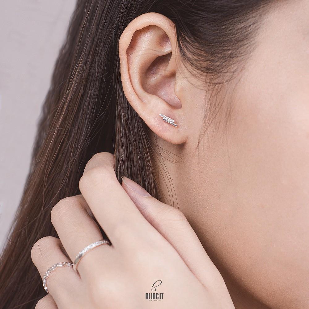 Bông tai Bling It dòng kẻ bạc đính đá BIBT487