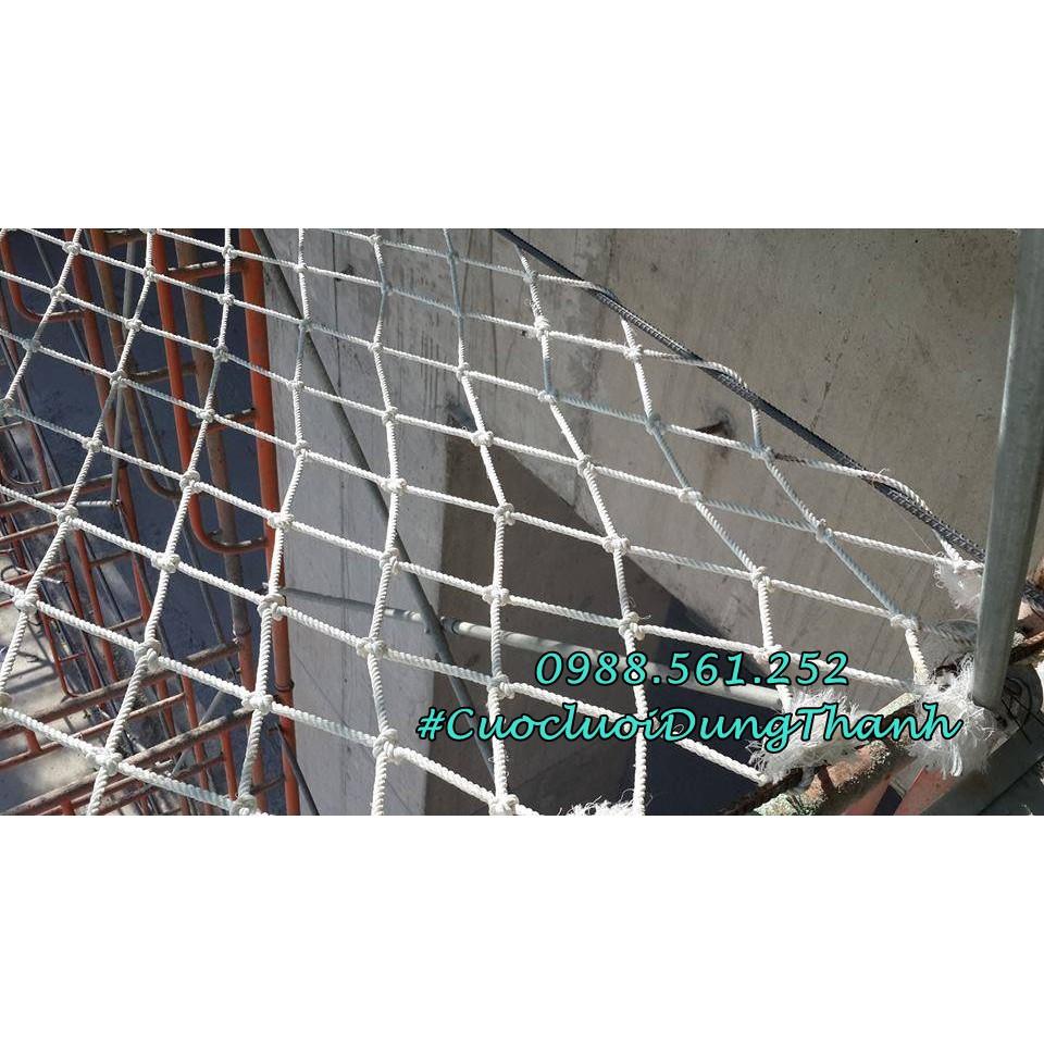 Lưới an toàn cầu thang 20m x 2m / mảnh
