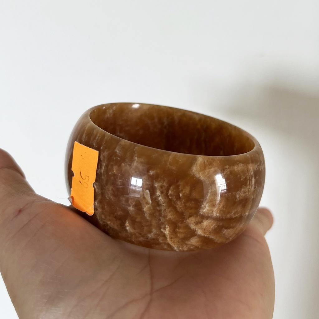 Vòng tay đá thật màu vàng mật bản 3cm ngọc nhiều size cho người mệnh KIM và THỔ