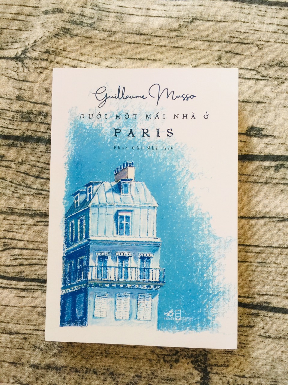 Dưới Một Mái Nhà Ở Paris