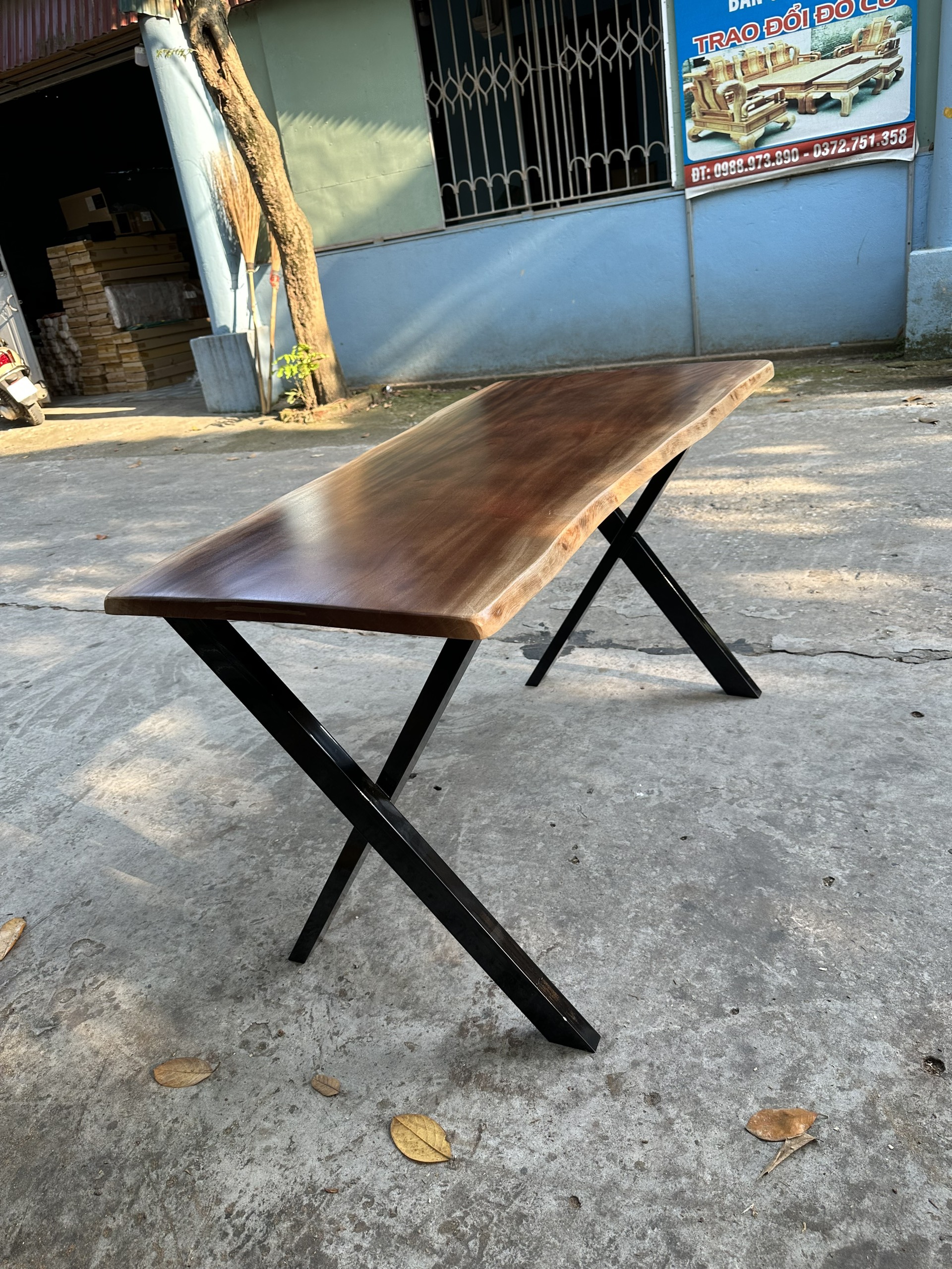 Bộ chân bàn chữ X sắt hộp sơn tĩnh điện dùng cho mặt bàn gỗ tự nhiên