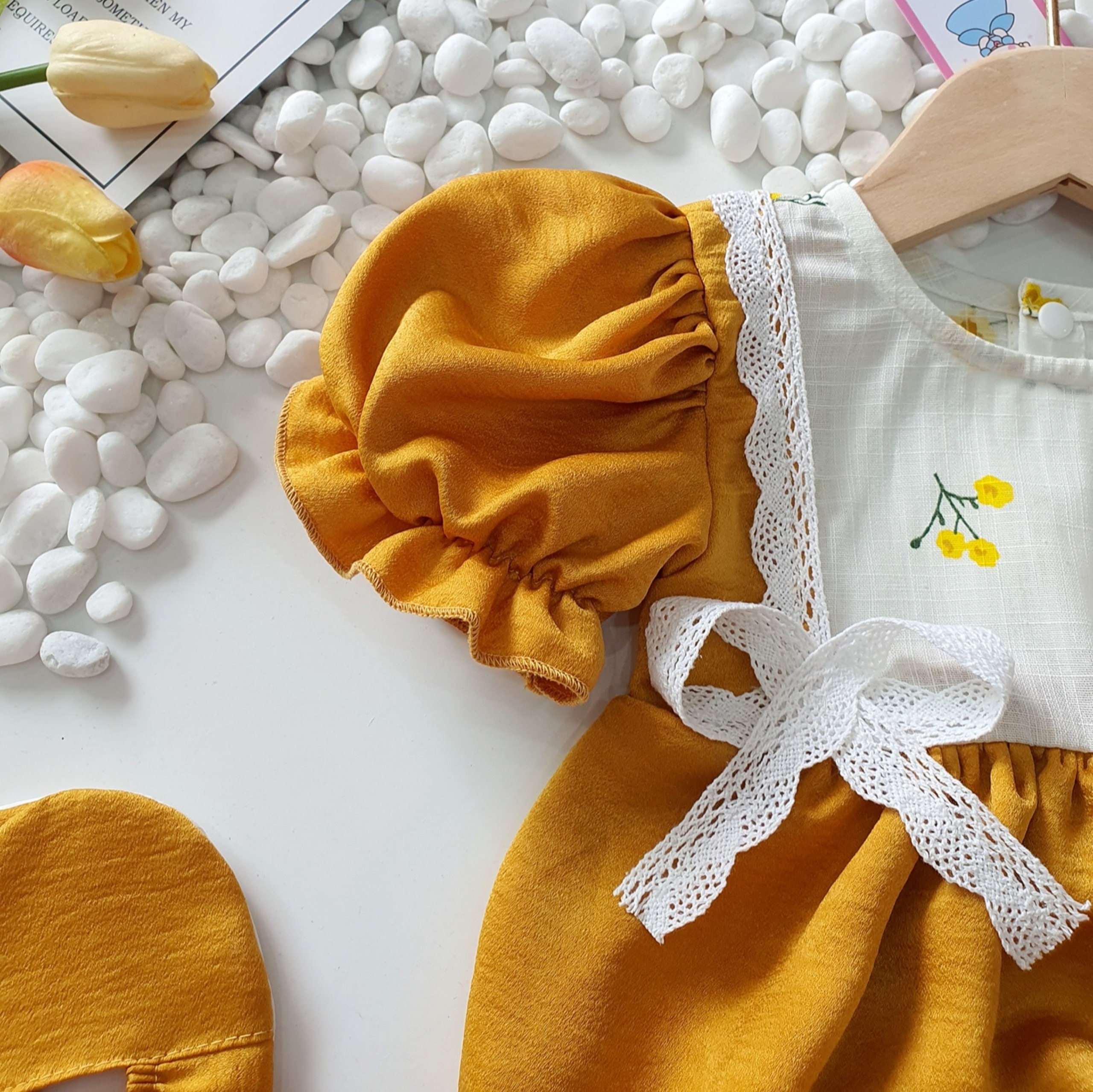  Body Lụa Vàng NHÍM XÙ KIDS Cho Bé Gái Sơ Sinh, Đầy Tháng, Thôi Nôi, Sinh Nhật A425