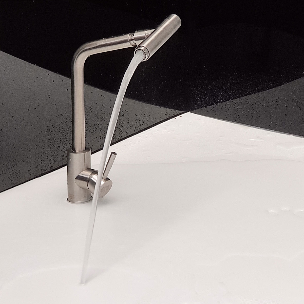 Vòi rửa chén nóng lạnh Inox SUS 304 nguyên khối đầu vòi xoay 360 độ Eurolife EL-T031