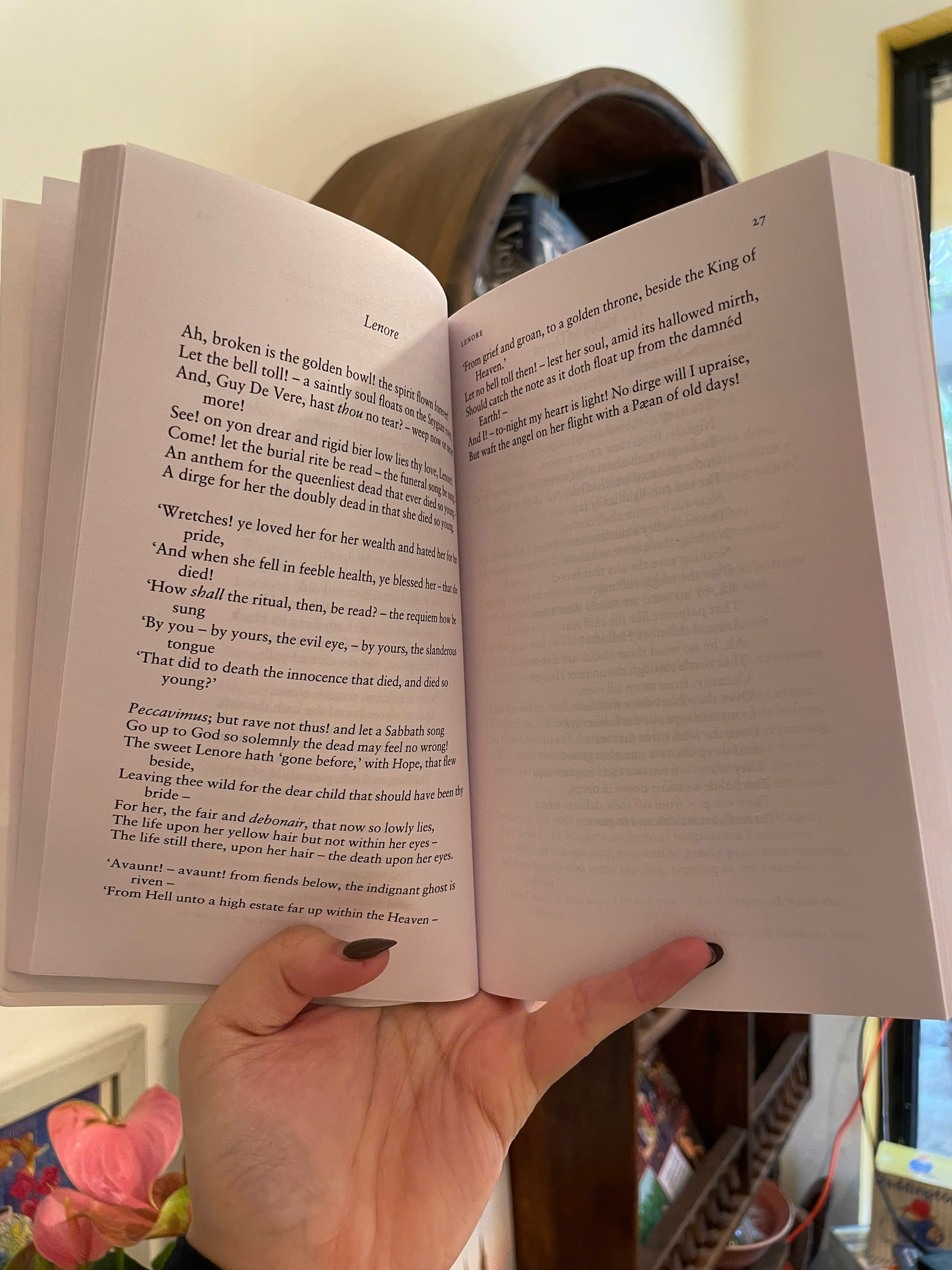 Sách - The Fall of the House of Usher & Other Writings by Edgar Allan Poe | Classic / Horror Stories