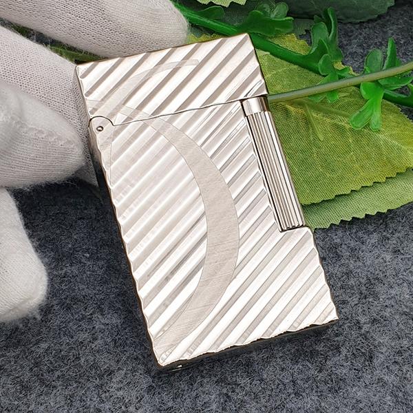 Vỏ Hột Quẹt Bật Lửa Upon D150T Họa Tiết Kẻ Chéo Chữ D Sang Trọng - Dùng Gas Đá Cao Cấp