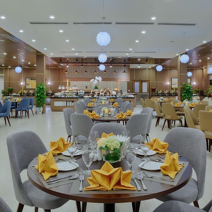 Royal Lotus Resort 4* Hạ Long - Gói 02 Bữa Ăn, Hồ Bơi Ngoài Trời, Hồ Bơi Trong Nhà, Bãi Biển Riêng, Không Gian Xanh