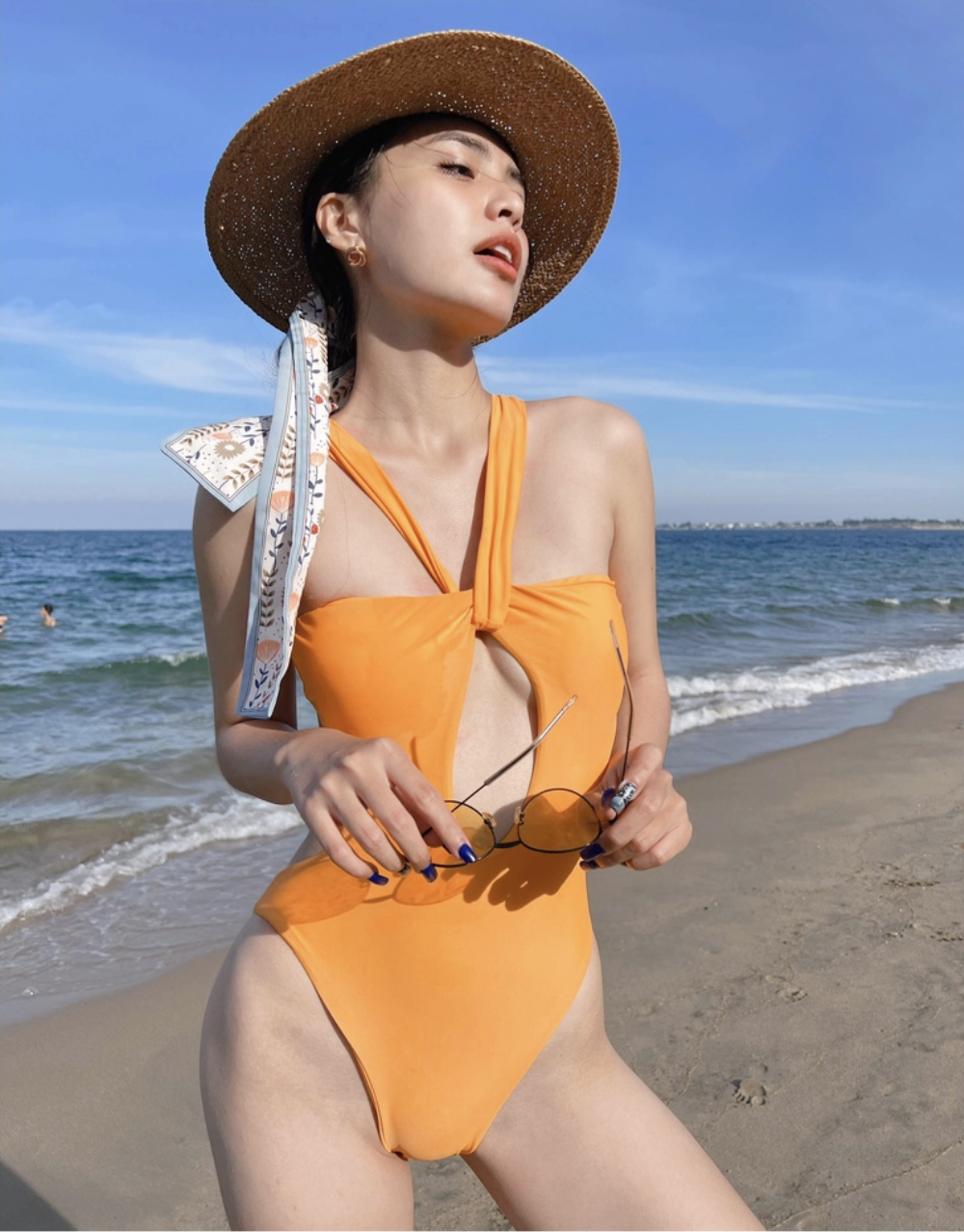 Đồ bơi nữ cao cấp dạng một mảnh may lộn tạo hình cutout - Cam - VS193_OR