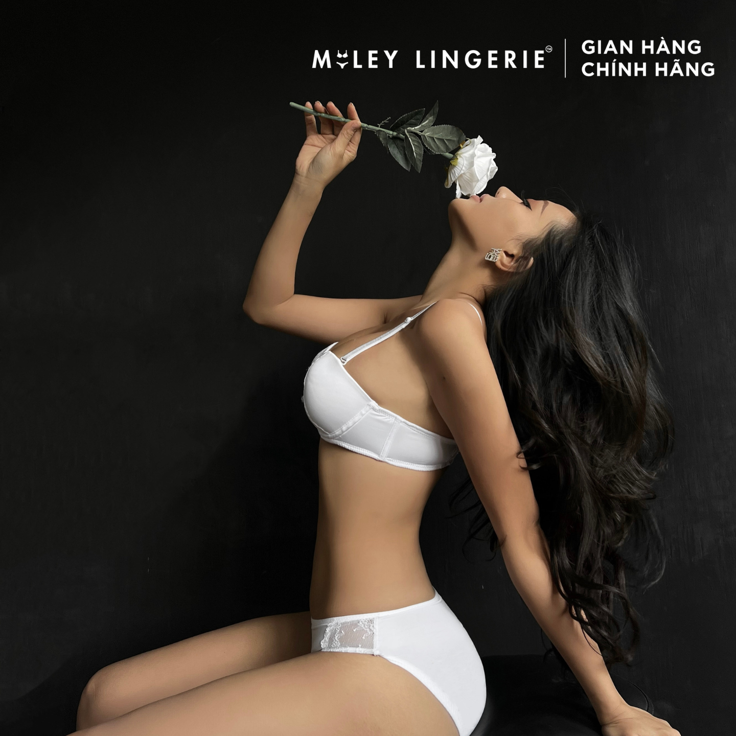 Bộ Áo Cúp Ngang và Quần Lót Nữ Thun Lạnh Miley Lingerie BRM02202_FMM0205