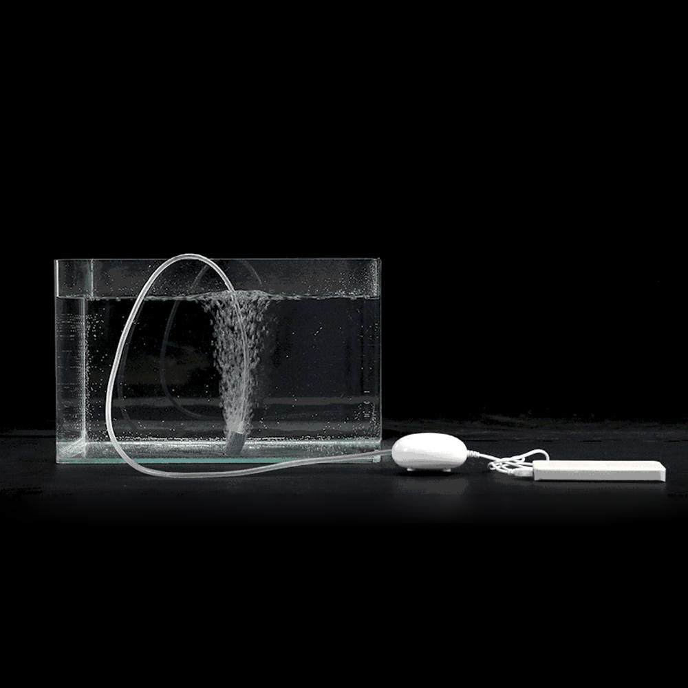 Máy bơm oxy cáp USB để tăng lượng oxy cho quá trình sục khí hồ cá, nhỏ gọn, nhẹ, rất thuận tiện để mang theo