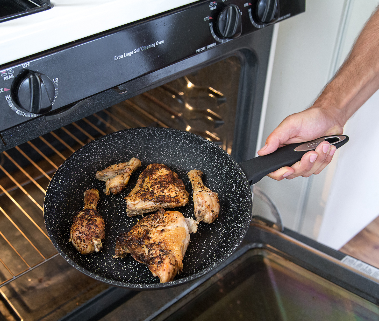 Chảo cao cấp Zyliss Ultimate Non-Stick Frying Pan 24cm/ 9.5" - E980064