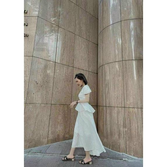 Đầm midi trắng peplum bèo hở lưng