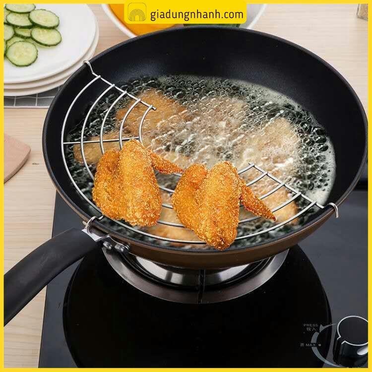 Vỉ Gác Chảo Chiên Đồ Ăn Bằng Inox Thông Minh 28cm