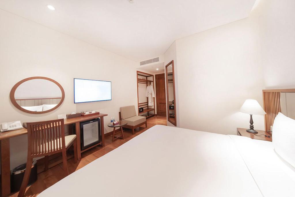 Combo 3N2D KS Green Beach Hotel Nha Trang: VMB khứ hồi Hà Nội - Nha Trang + Phòng Tiêu Chuẩn + Ăn sáng