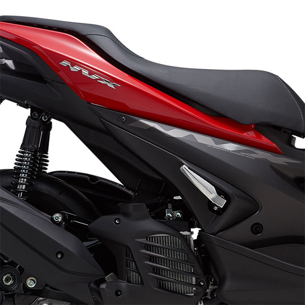 Xe Máy Yamaha NVX 125 Deluxe - Đỏ Đen