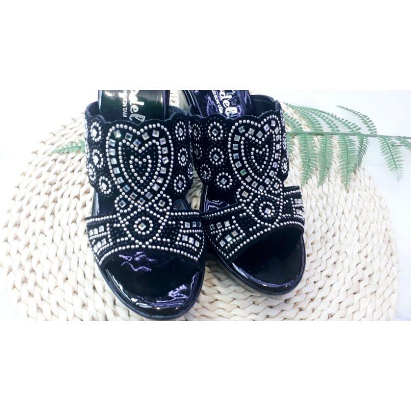 Guốc trung niên đính đá hot